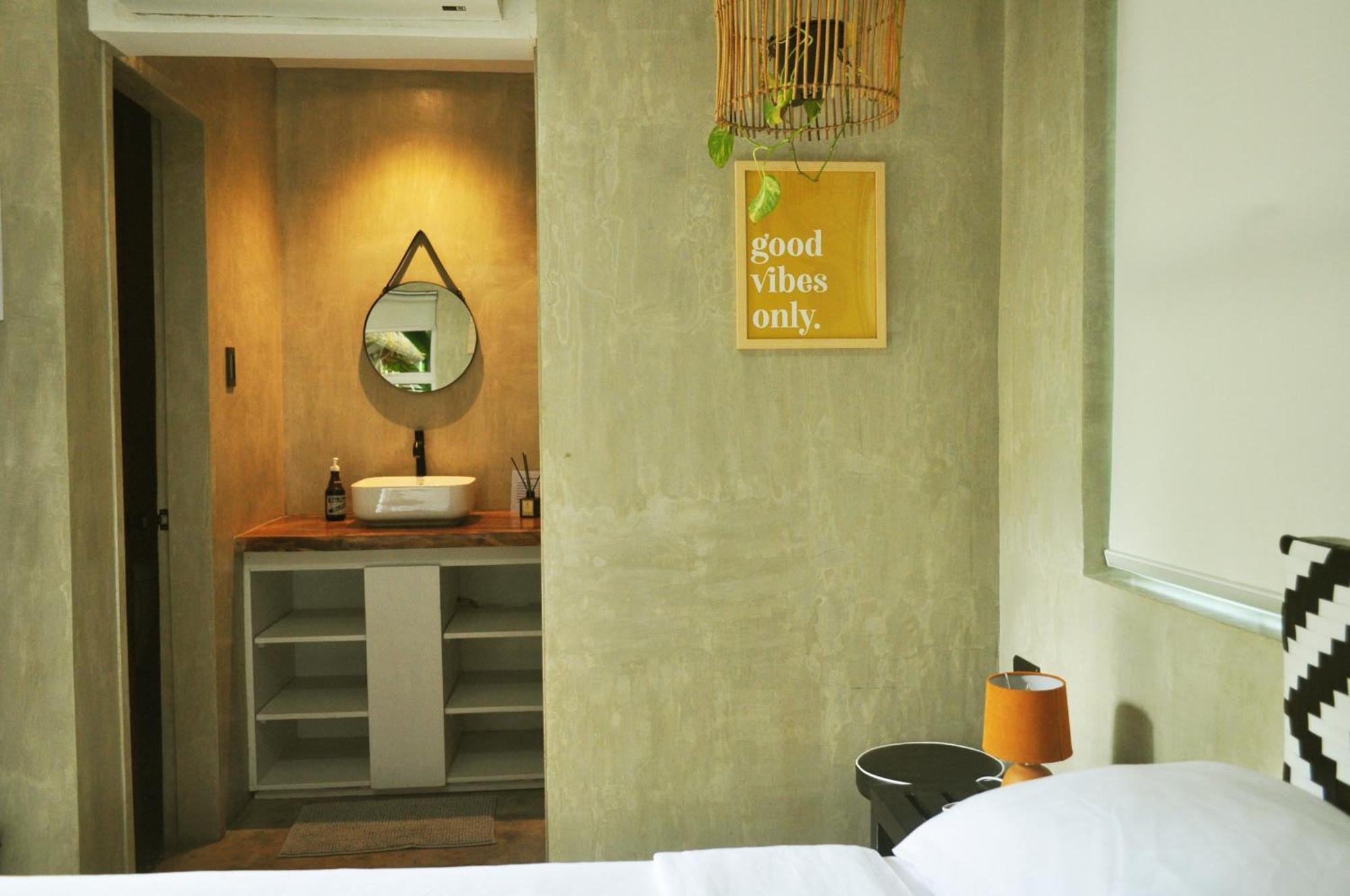 Beach People Hostel Bantayan Island Ocoy Bagian luar foto